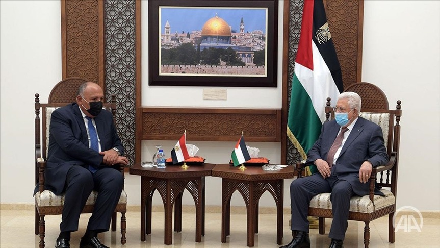 الرئيس الفلسطيني يجتمع مع وزير الخارجية المصري في رام الله